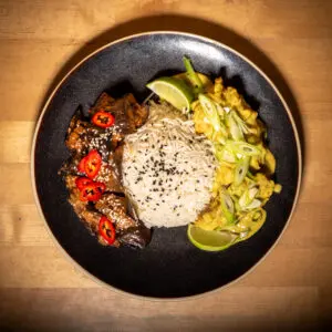 18 Juni: Ajam Kuning (Kruidige Indische kip) (v.a €8,95 per persoon) (Bijna Uitverkocht; bestel via Whatsapp!)